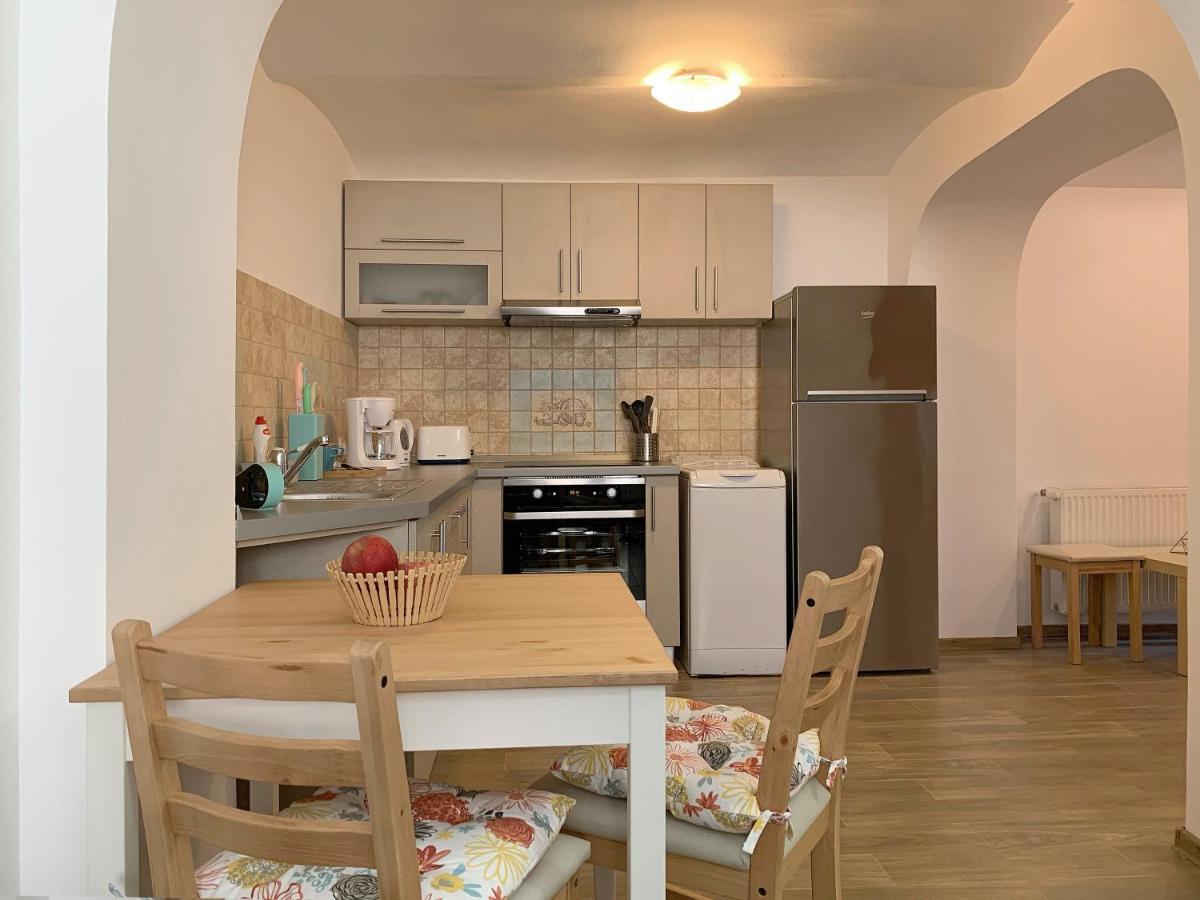 Appartamento Casa Carol Braşov Esterno foto